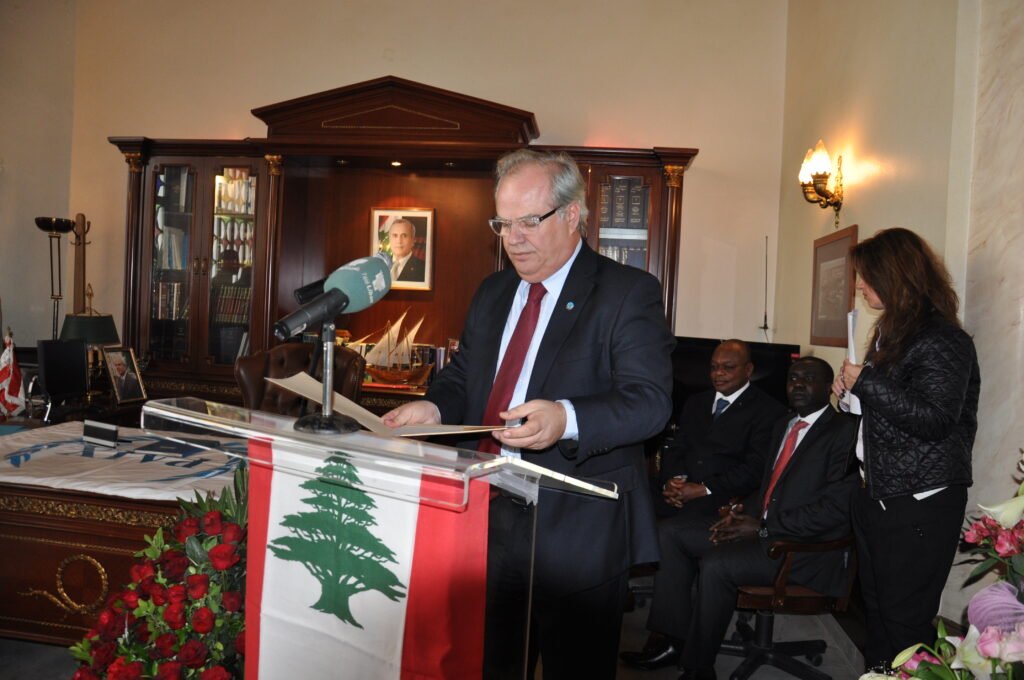 La délégation du CULPAC  à la cérémonie de la paix organisée au Mont Bekaa au Liban en l’honneur de l’homme d’État libanais, Monsieur Antoine Seilman, élevé au rang d’Ambassadeur Universel de la Paix en 2013