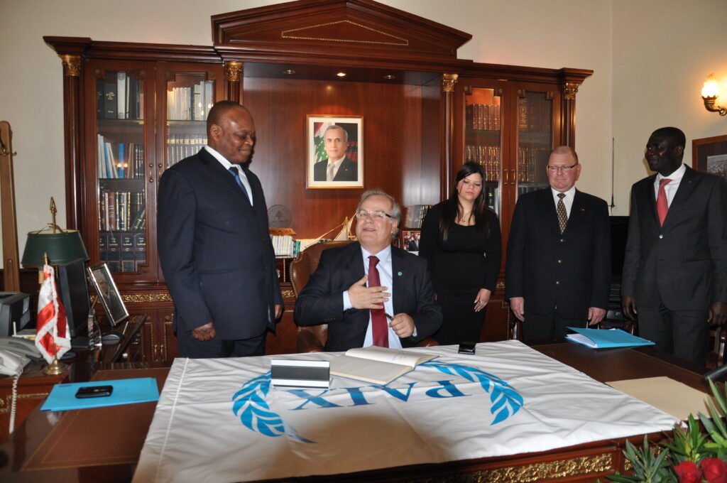 La délégation du CULPAC  à la cérémonie de la paix organisée au Mont Bekaa au Liban en l’honneur de l’homme d’État libanais, Monsieur Antoine Seilman, élevé au rang d’Ambassadeur Universel de la Paix en 2013