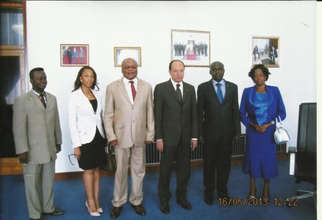 La délégation du CULPAC a été reçue par Monsieur Léon Kengo wa Dondo, éminente figure de l’État congolais et alors Président du Sénat, pour un échange institutionnel consacré à la promotion de la paix et des droits humains